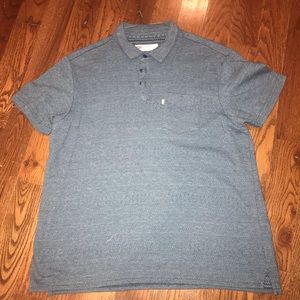 Men’s Levi’s button up! Size XL!